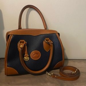 💜 Vintage Dooney & Bourke Navy/Brown Satchel